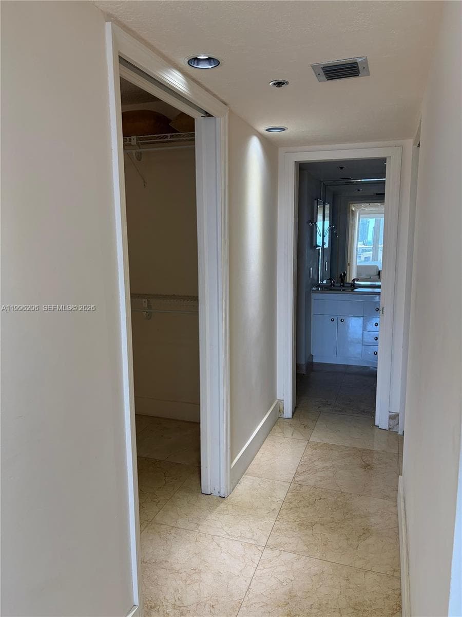 1717 N Bayshore Dr # 2254, Miami FL 33132 — 19