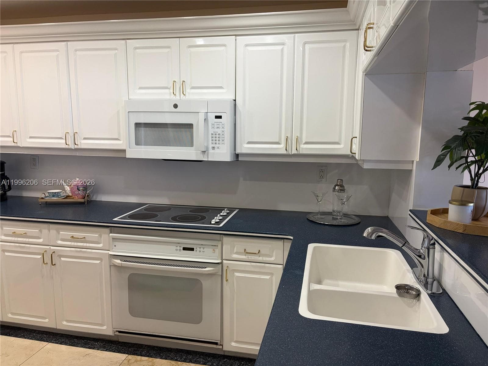 1717 N Bayshore Dr # 2254, Miami FL 33132 — 4