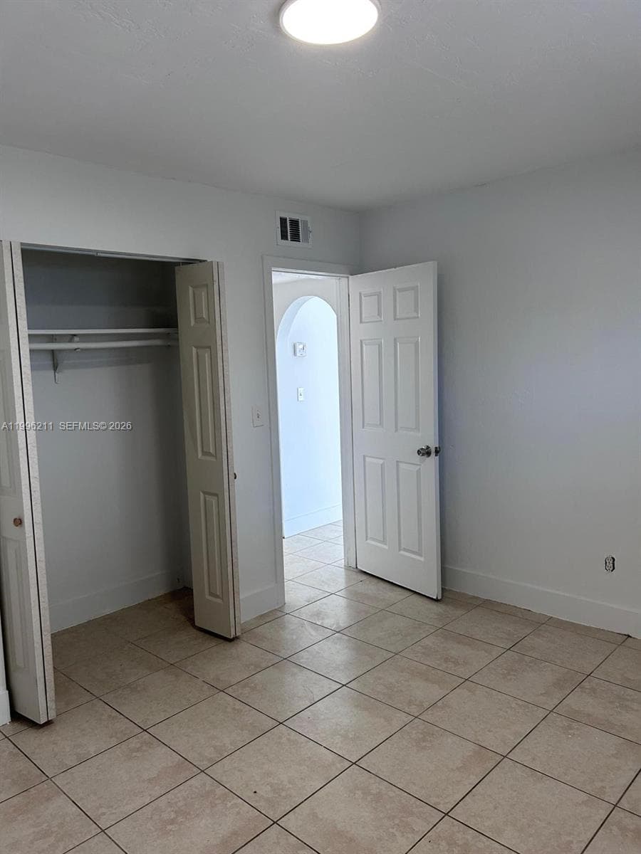 1128 NW 76th St, Miami FL 33150 — 23