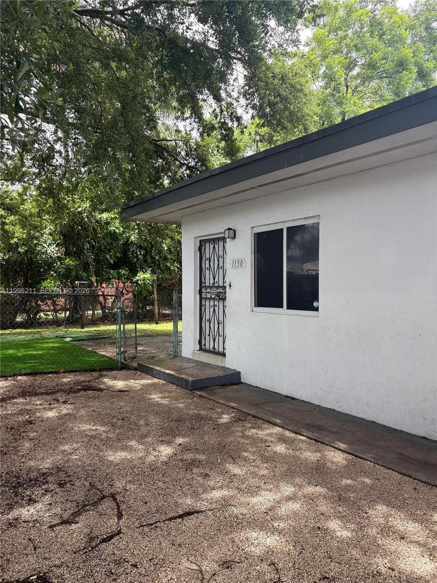 1128 NW 76th St, Miami FL 33150 — 3