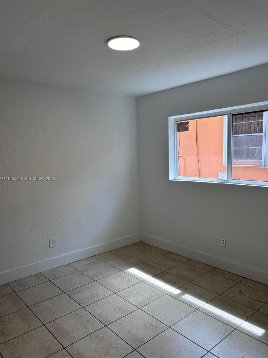 1128 NW 76th St, Miami FL 33150 — 15