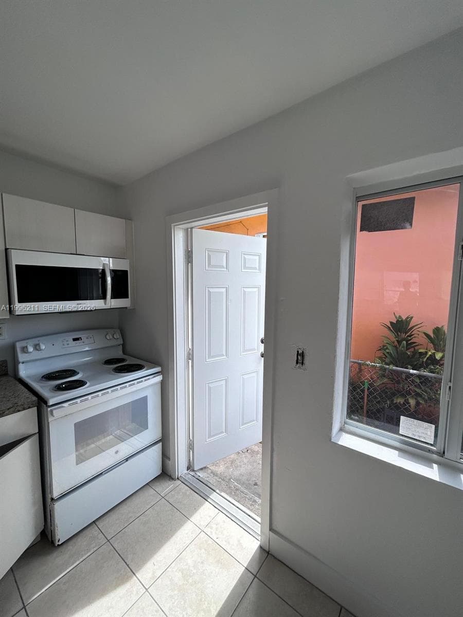 1128 NW 76th St, Miami FL 33150 — 8