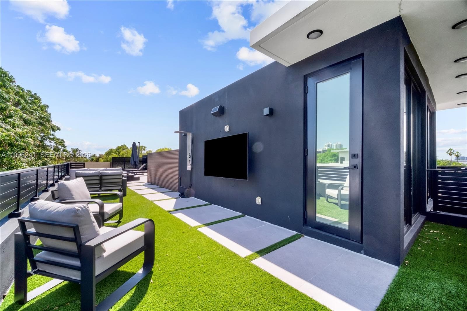 420 SW 15th Rd # 420, Miami FL 33129 — 3