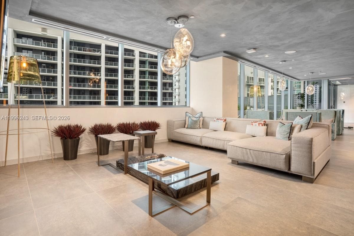 1000 Brickell Plaza # 2701, Miami FL 33131 — 24