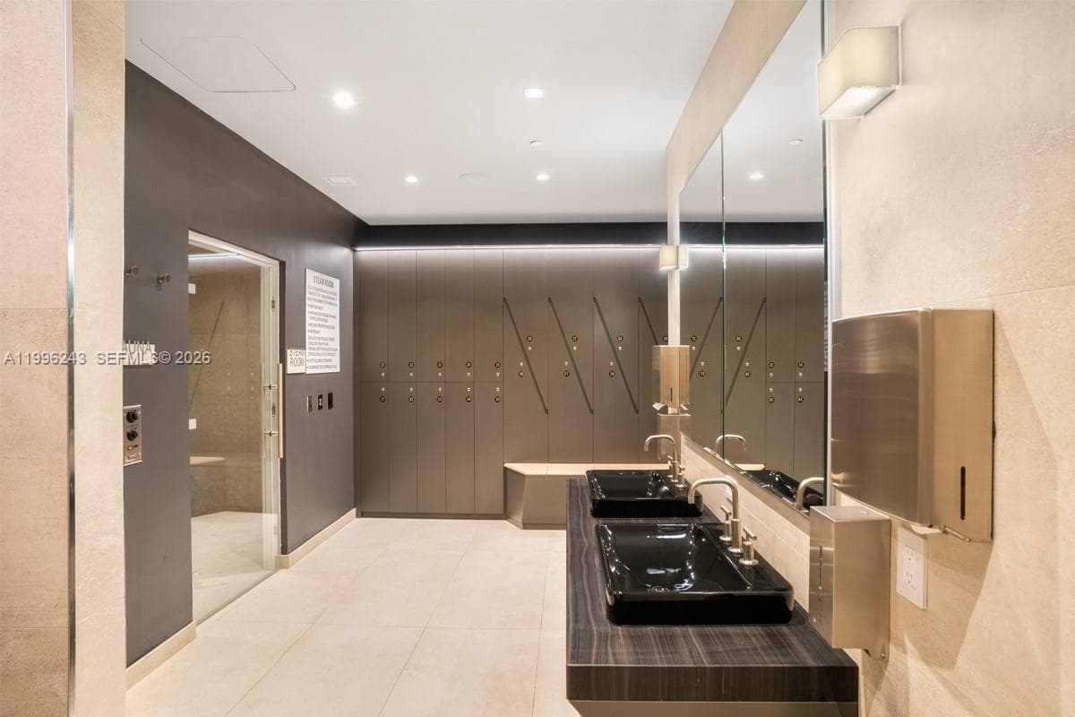 1000 Brickell Plaza # 2701, Miami FL 33131 — 39