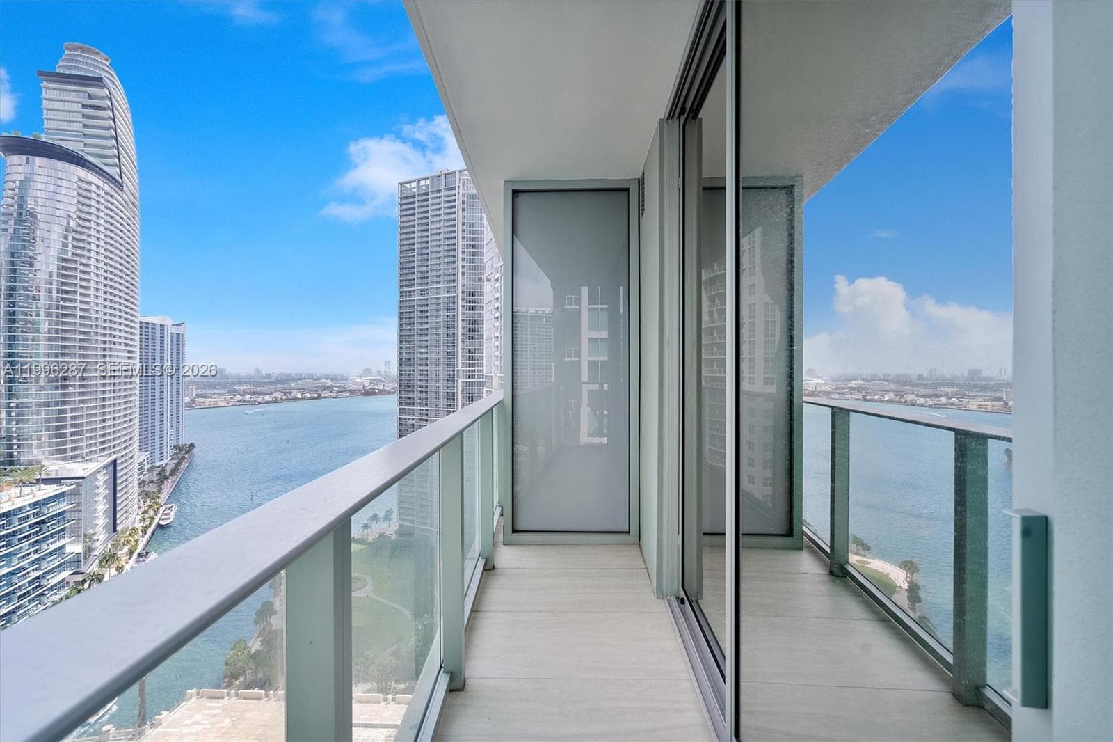 77 SE 5th Street # 3004, Miami FL 33131 — 17