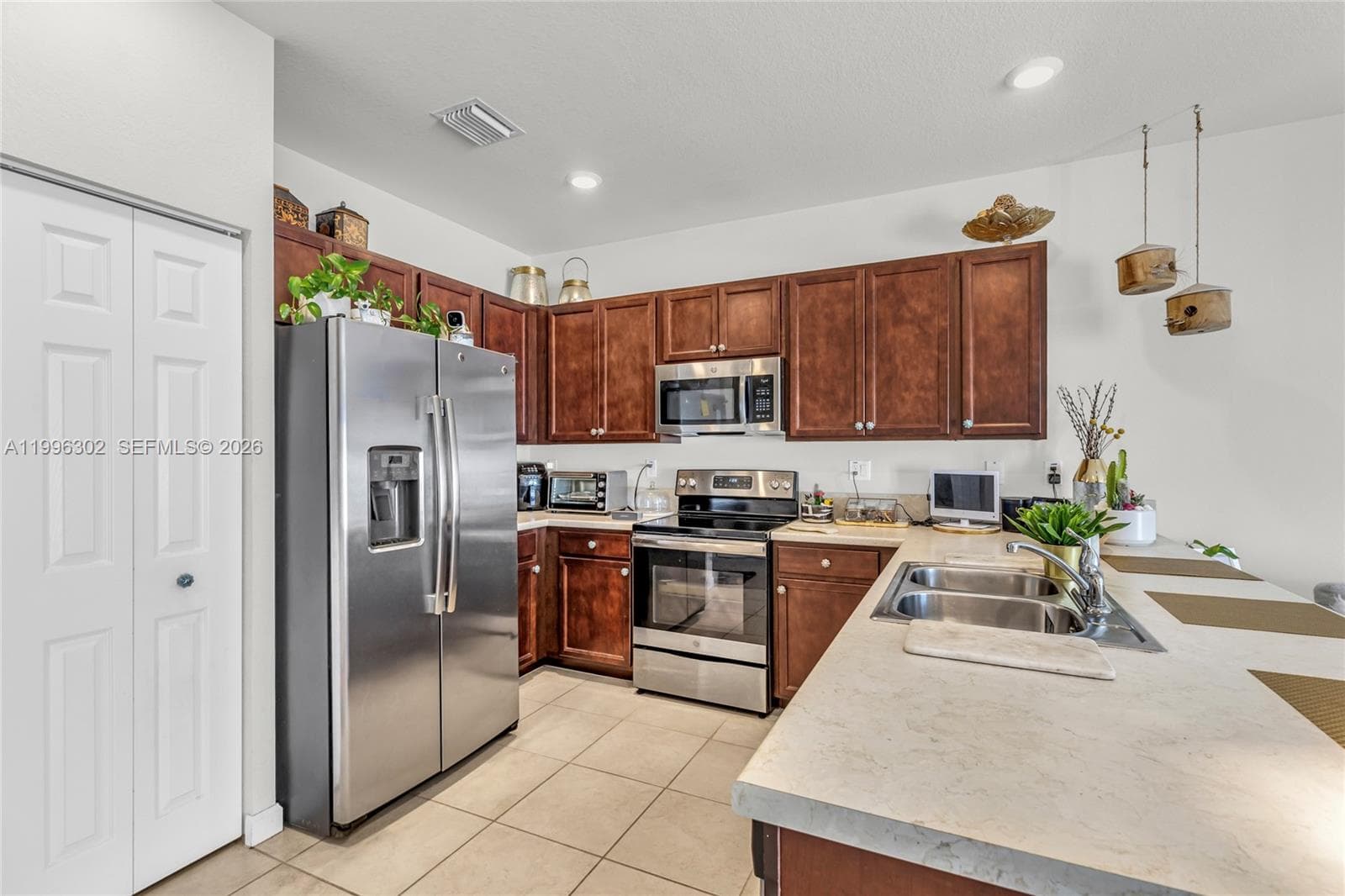 3392 W 105th Ter, Hialeah FL 33018 — 10