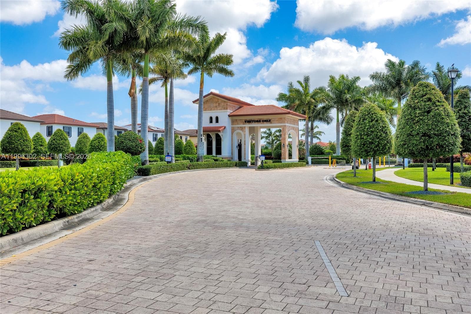 3392 W 105th Ter, Hialeah FL 33018 — 31