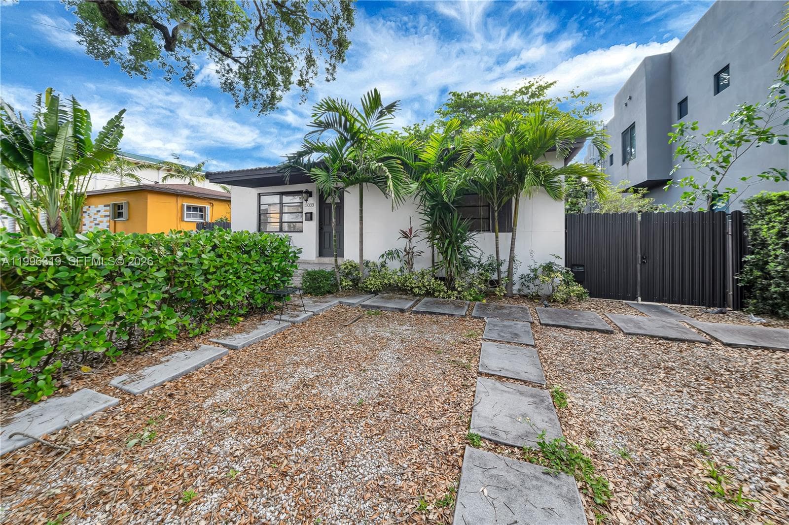 3033 Hibiscus St, Miami FL 33133 — 6