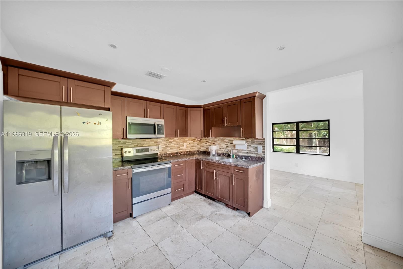 3033 Hibiscus St, Miami FL 33133 — 12