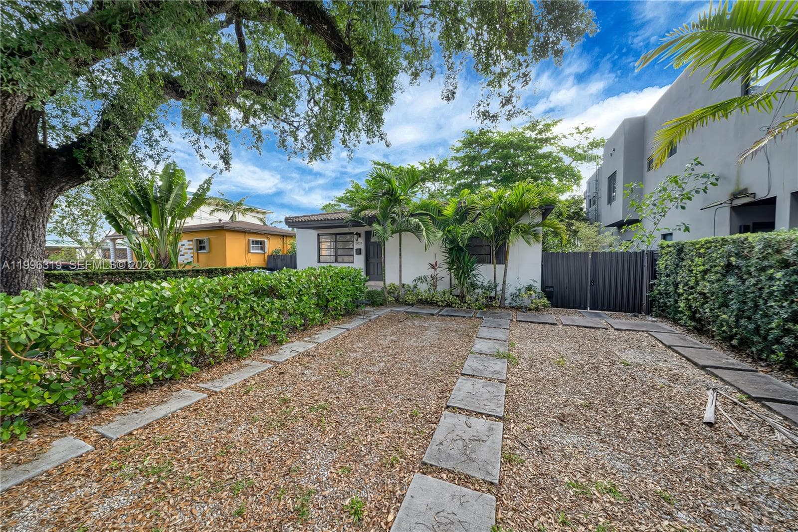 3033 Hibiscus St, Miami FL 33133 — 3