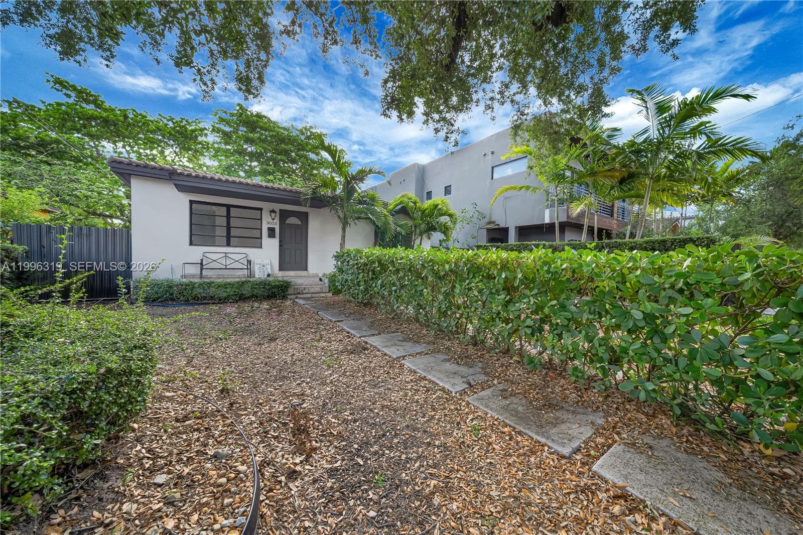 3033 Hibiscus St, Miami FL 33133 — 1