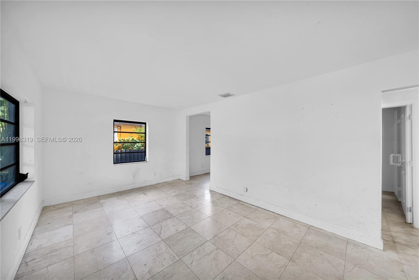 3033 Hibiscus St, Miami FL 33133 — 8