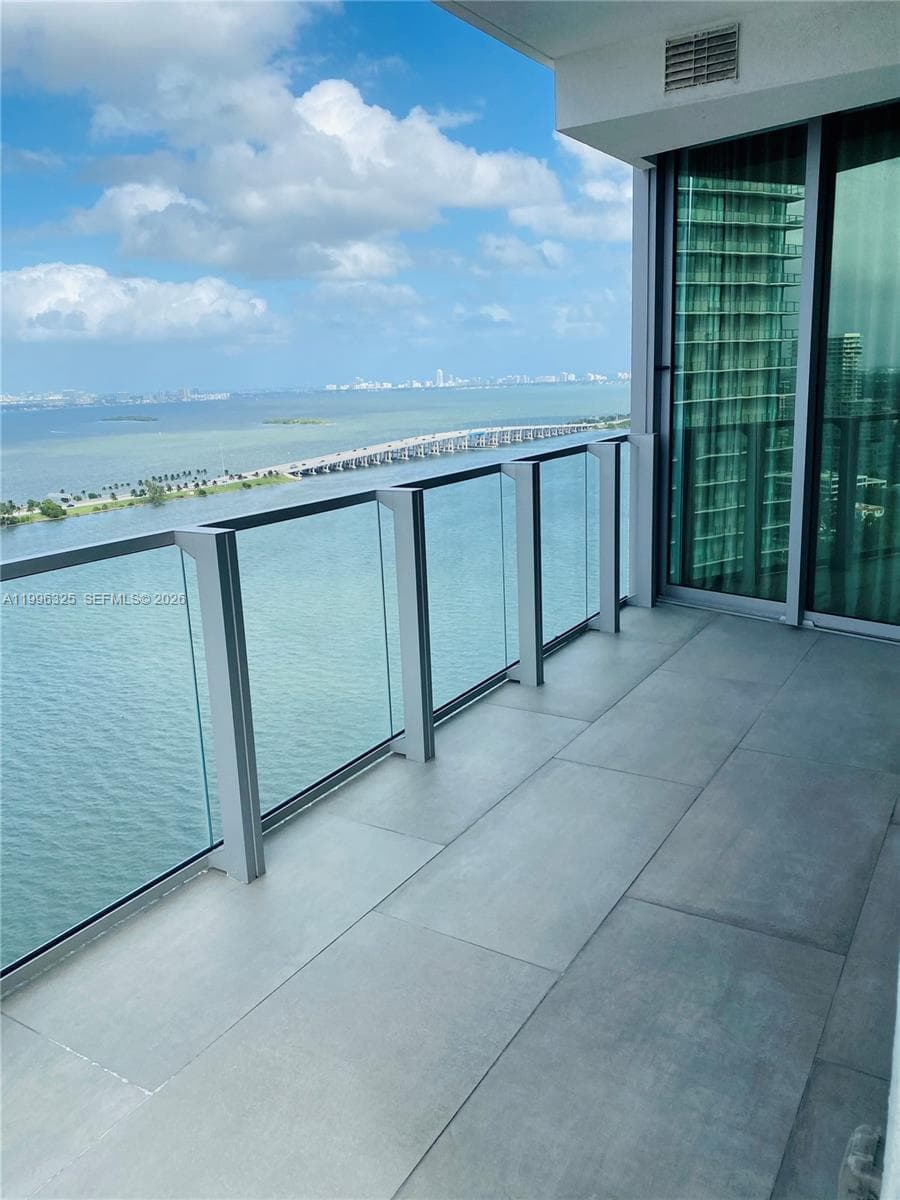 Biscayne Beach Condo, Miami, FL — 2