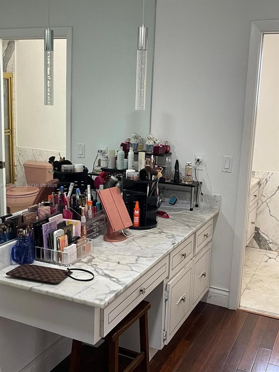 19265 E Saint Andrews Dr, Hialeah FL 33015 — 47