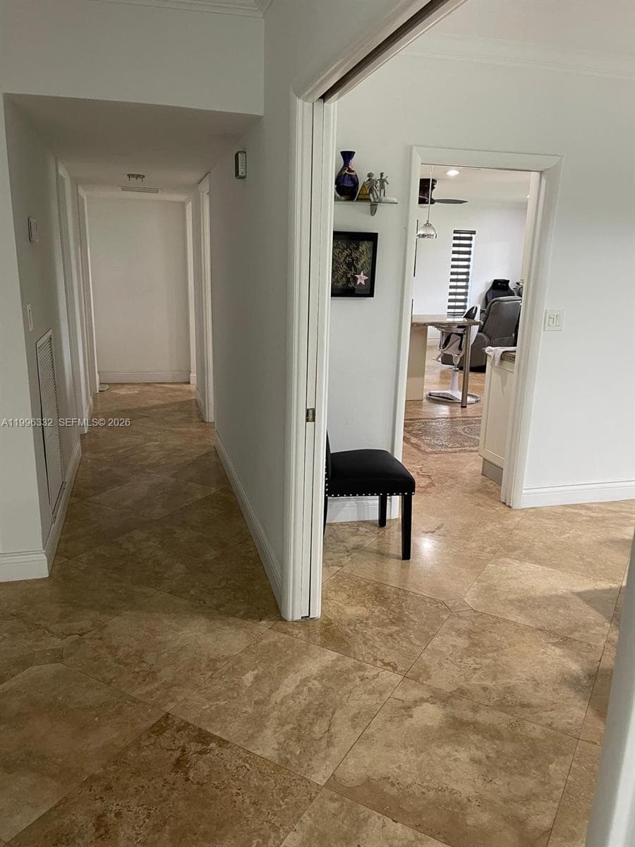 19265 E Saint Andrews Dr, Hialeah FL 33015 — 24