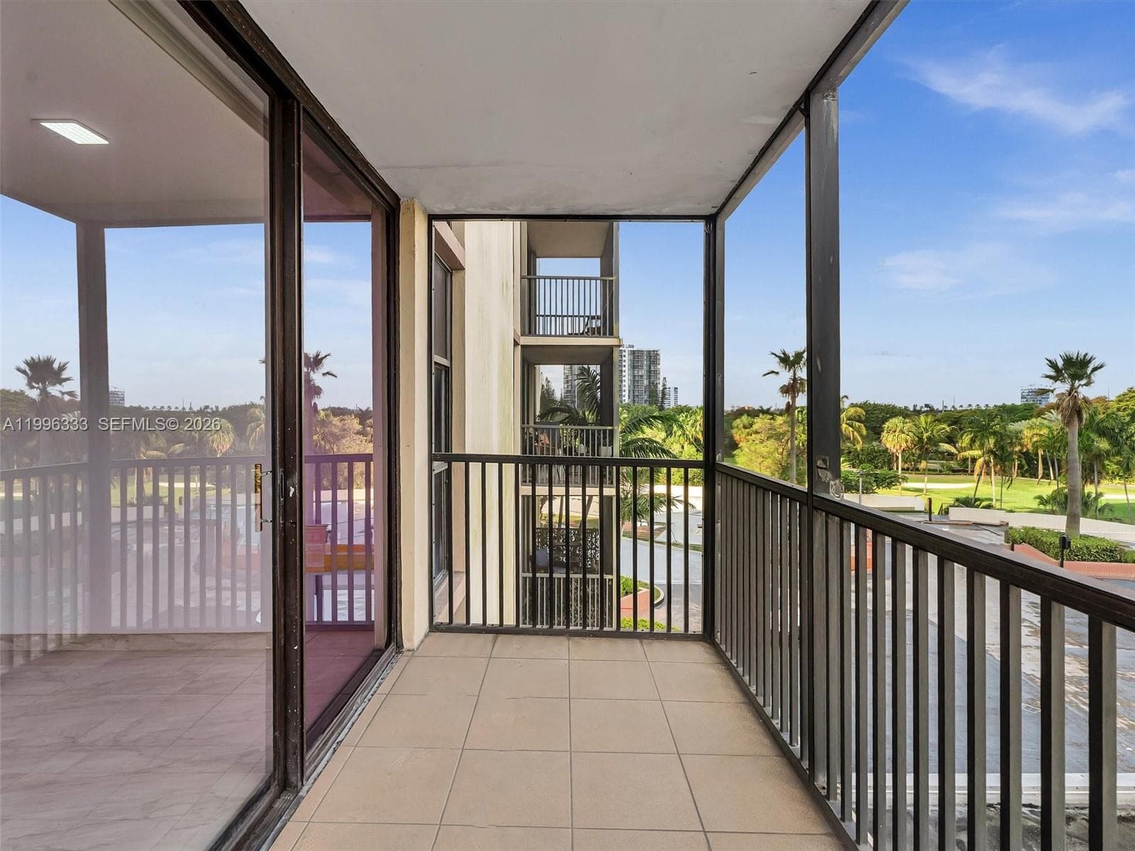 Coronado Condo- Tower Ii, Aventura, FL — 12