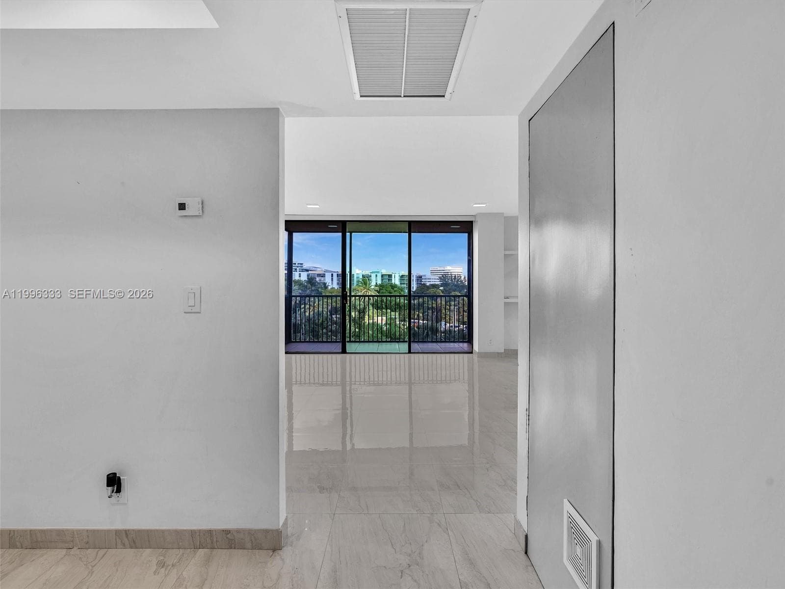 Coronado Condo- Tower Ii, Aventura, FL — 3