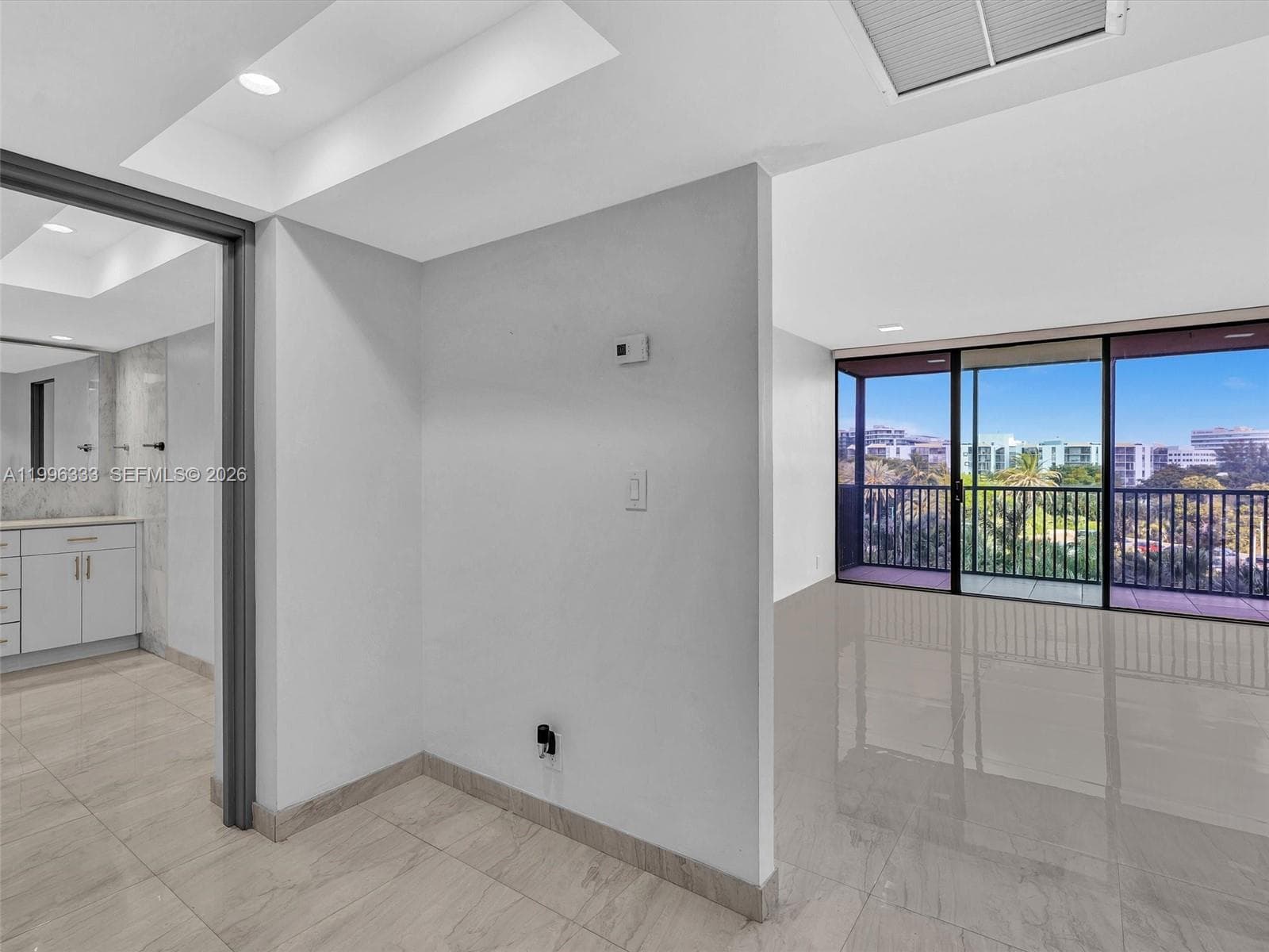 Coronado Condo- Tower Ii, Aventura, FL — 4