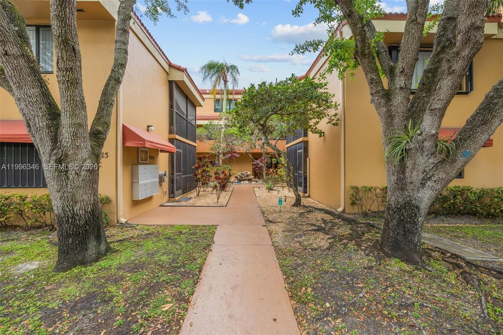 15485 N Miami Lakeway N # 2, Miami Lakes FL 33014 — 2