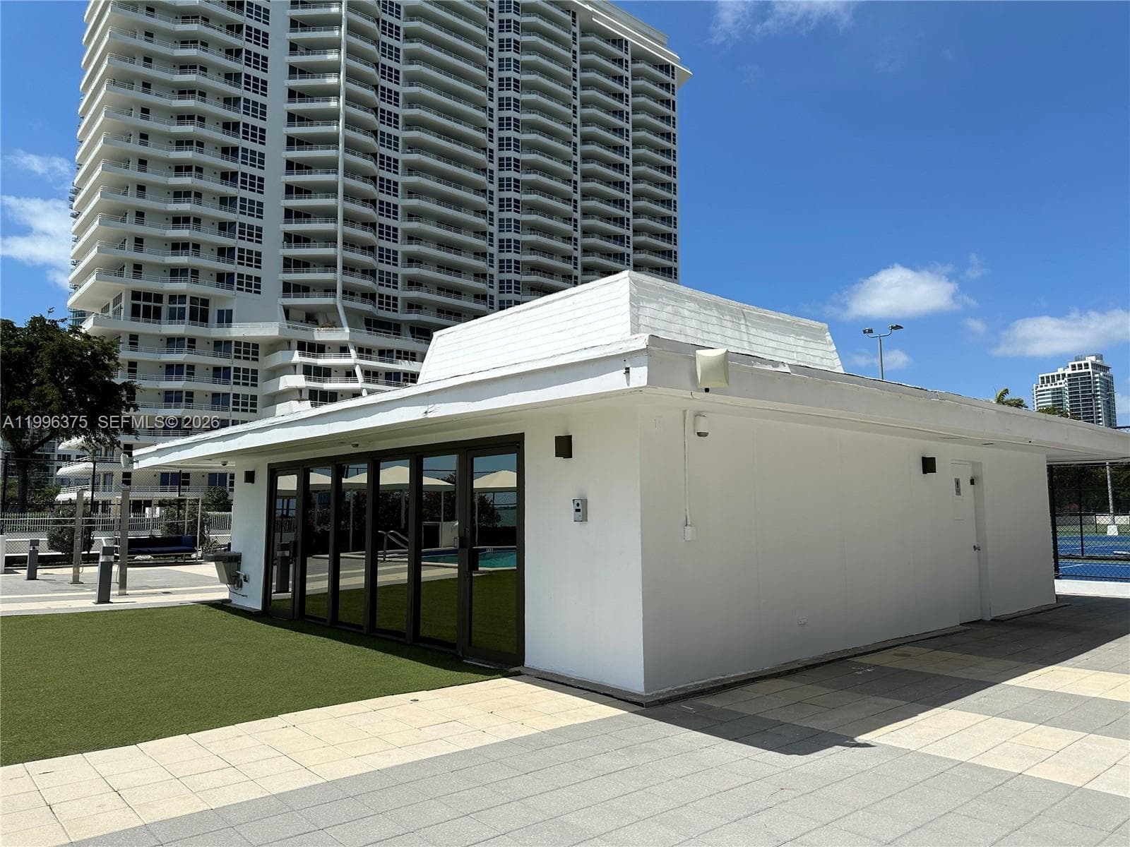600 NE 36th ST # 1414, Miami FL 33137 — 25