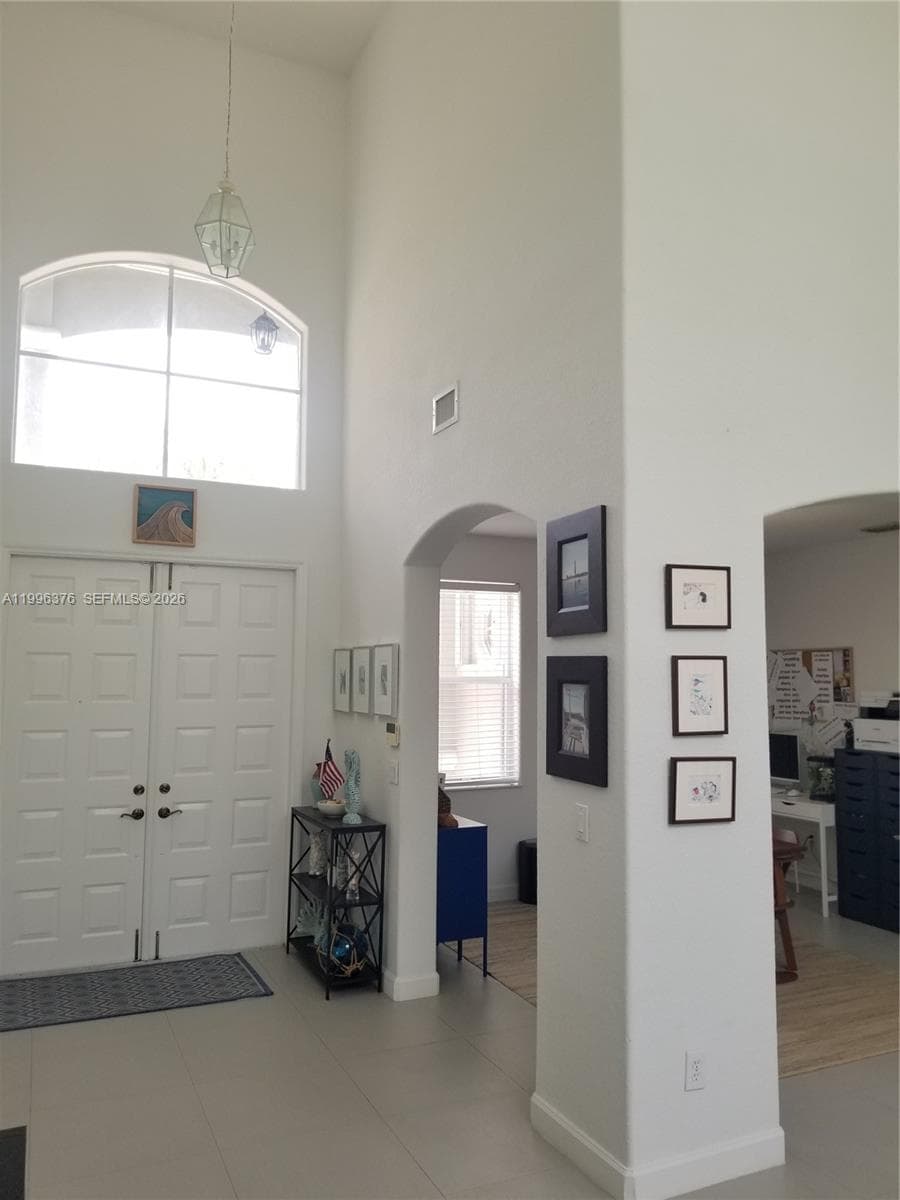 4719 NW 96th Pl, Doral FL 33178 — 2