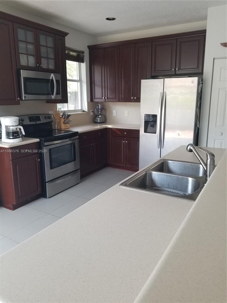 4719 NW 96th Pl, Doral FL 33178 — 3