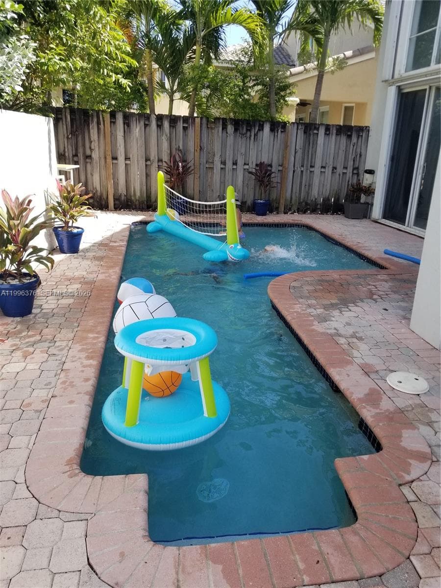 4719 NW 96th Pl, Doral FL 33178 — 15