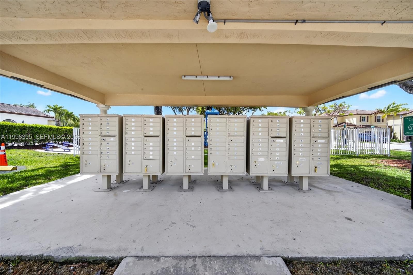 8766 NW 112th Path, Doral FL 33178 — 40