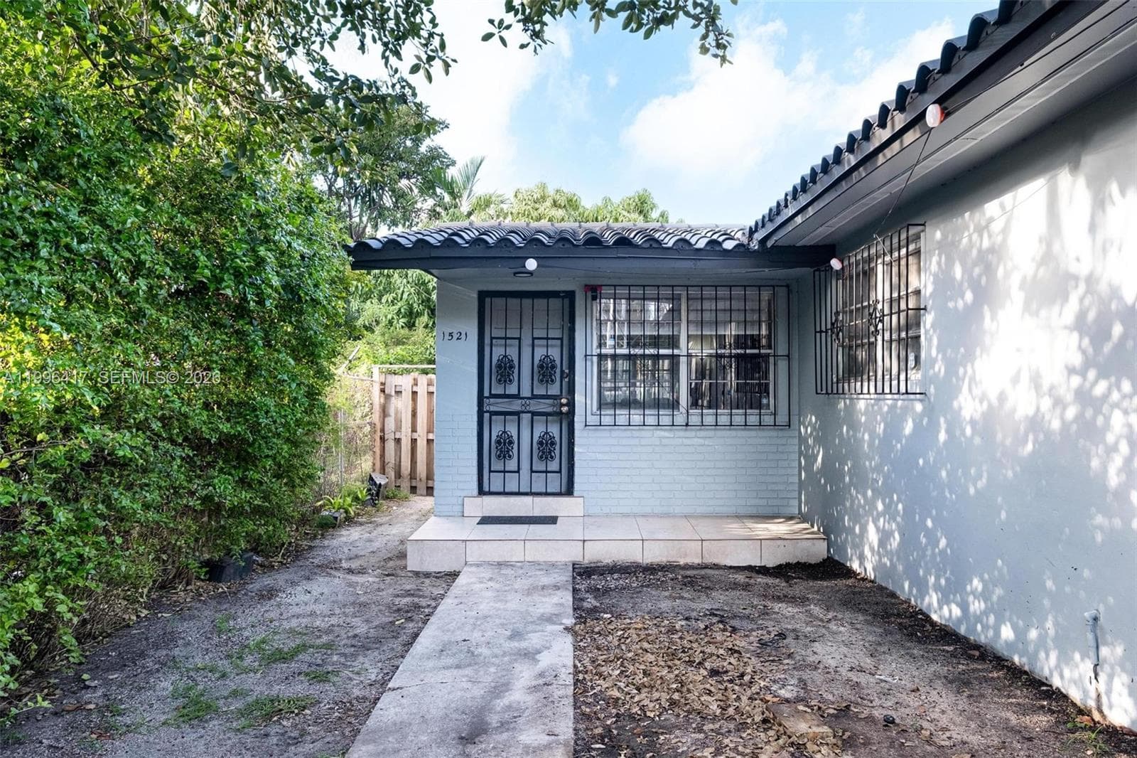 1519 NW 40th St, Miami FL 33142 — 5
