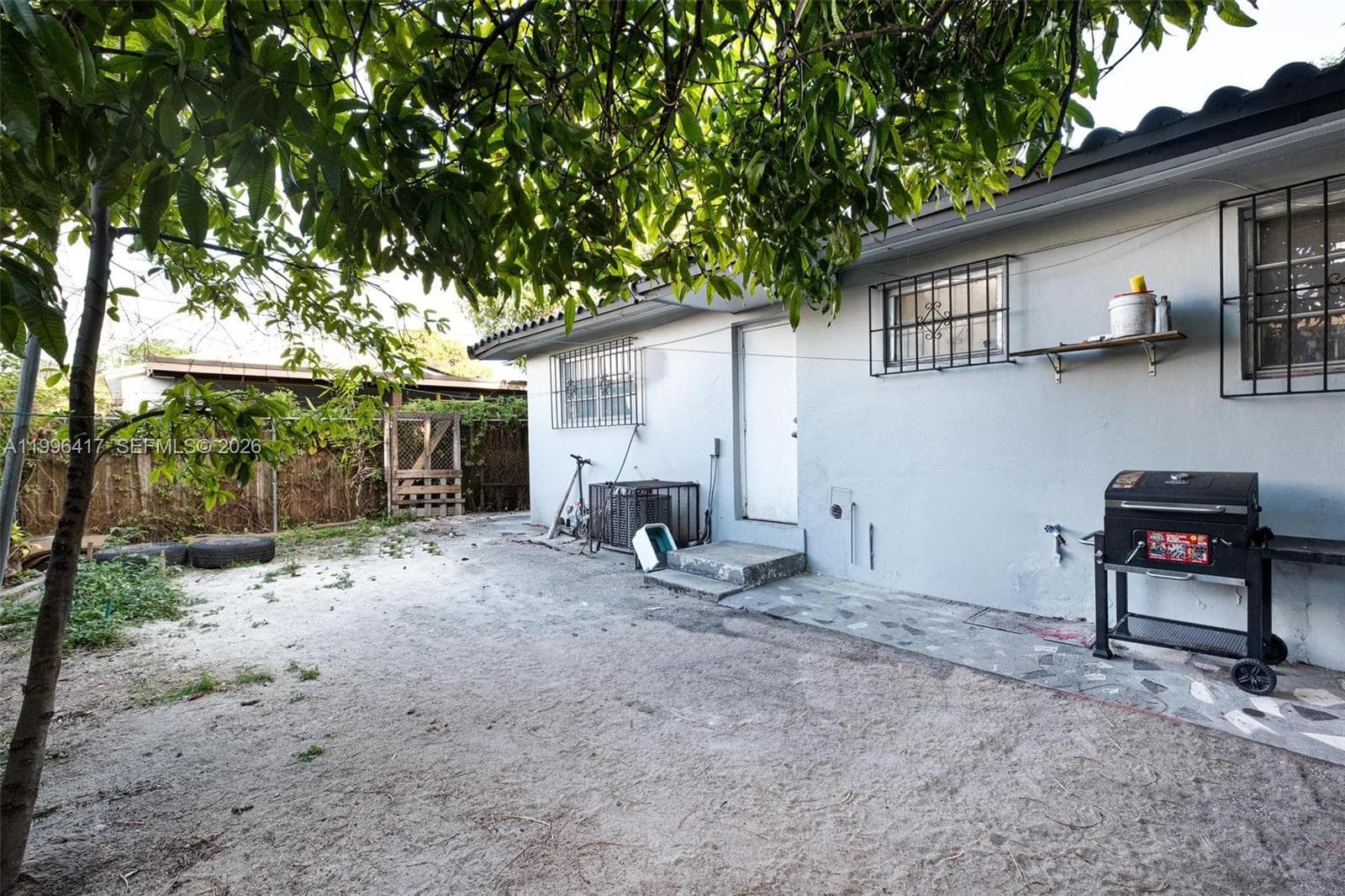 1519 NW 40th St, Miami FL 33142 — 20