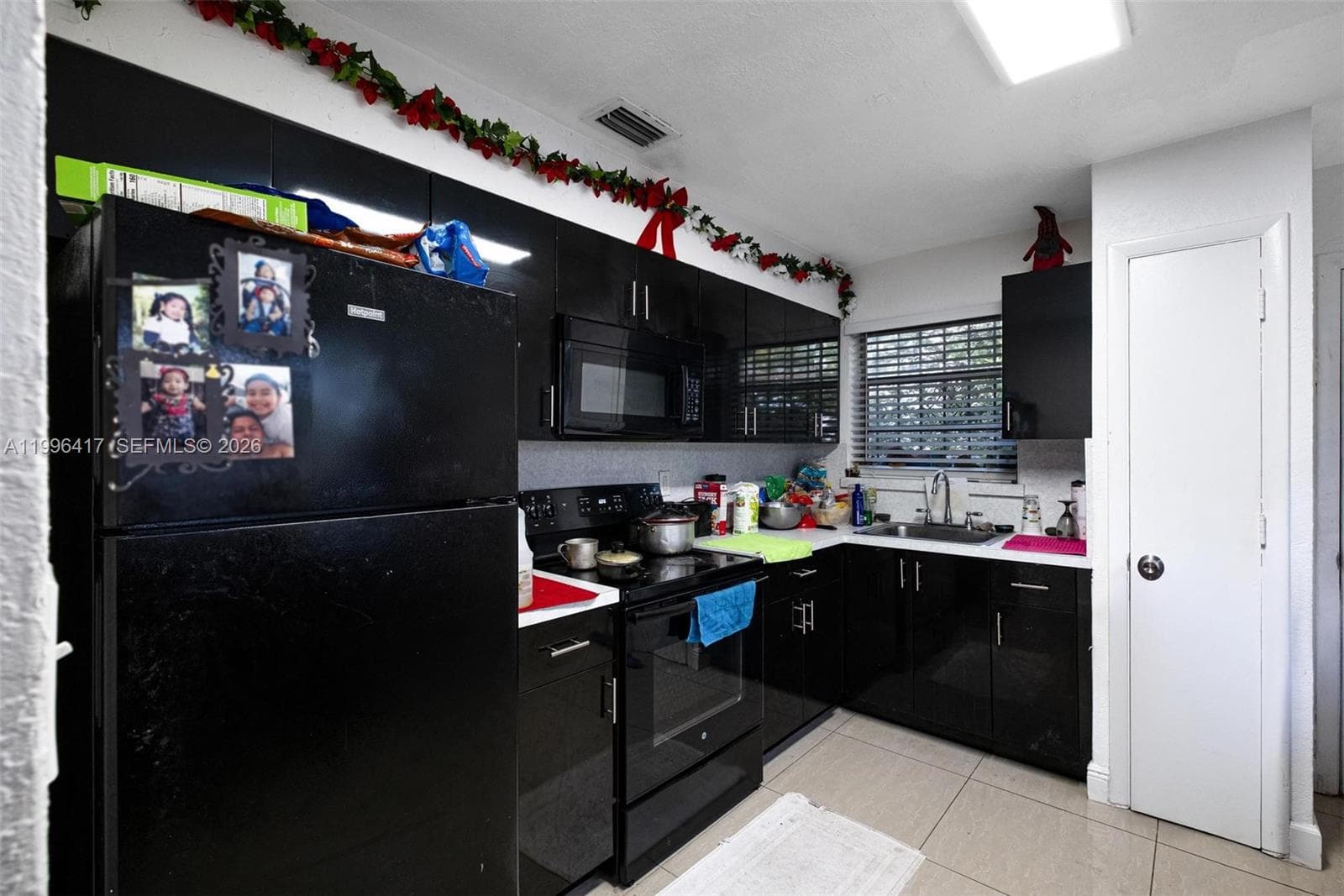 1519 NW 40th St, Miami FL 33142 — 14