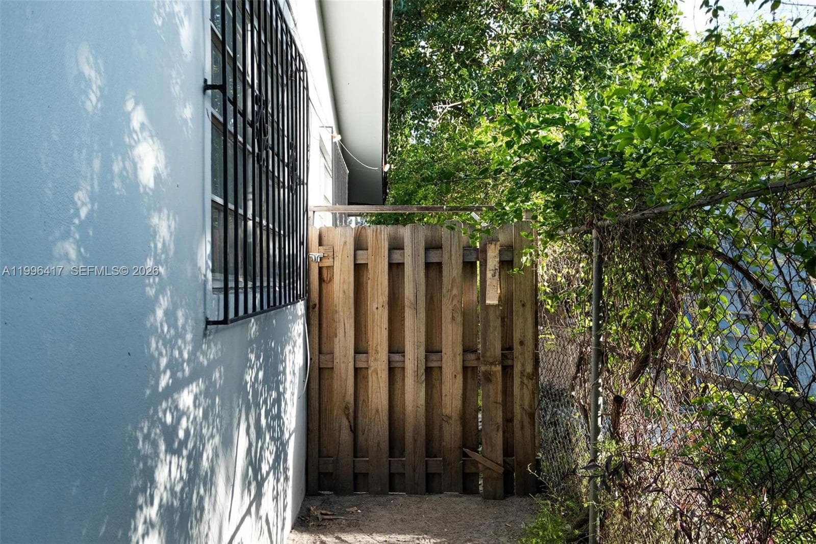 1519 NW 40th St, Miami FL 33142 — 19
