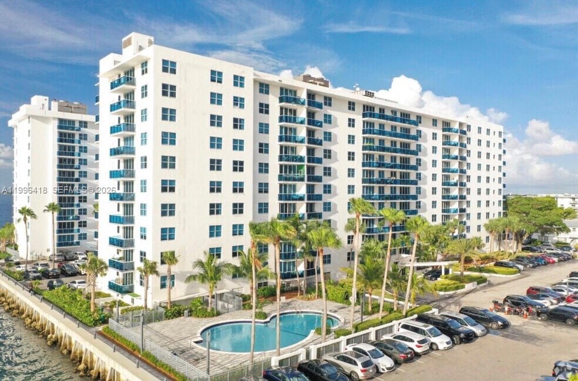7501 E Treasure Dr # 7L, North Bay Village FL 33141 — 27
