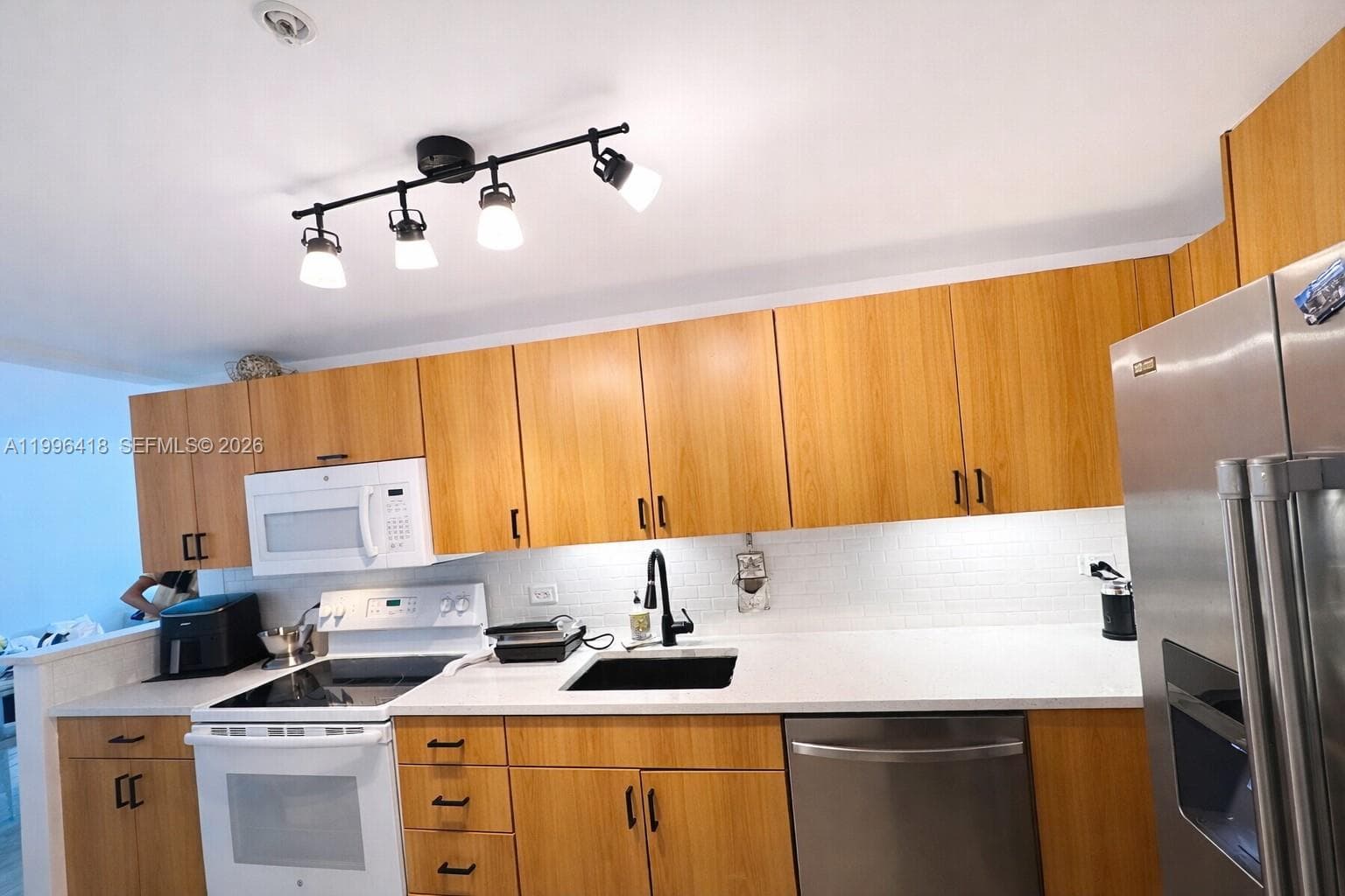 7501 E Treasure Dr # 7L, North Bay Village FL 33141 — 10