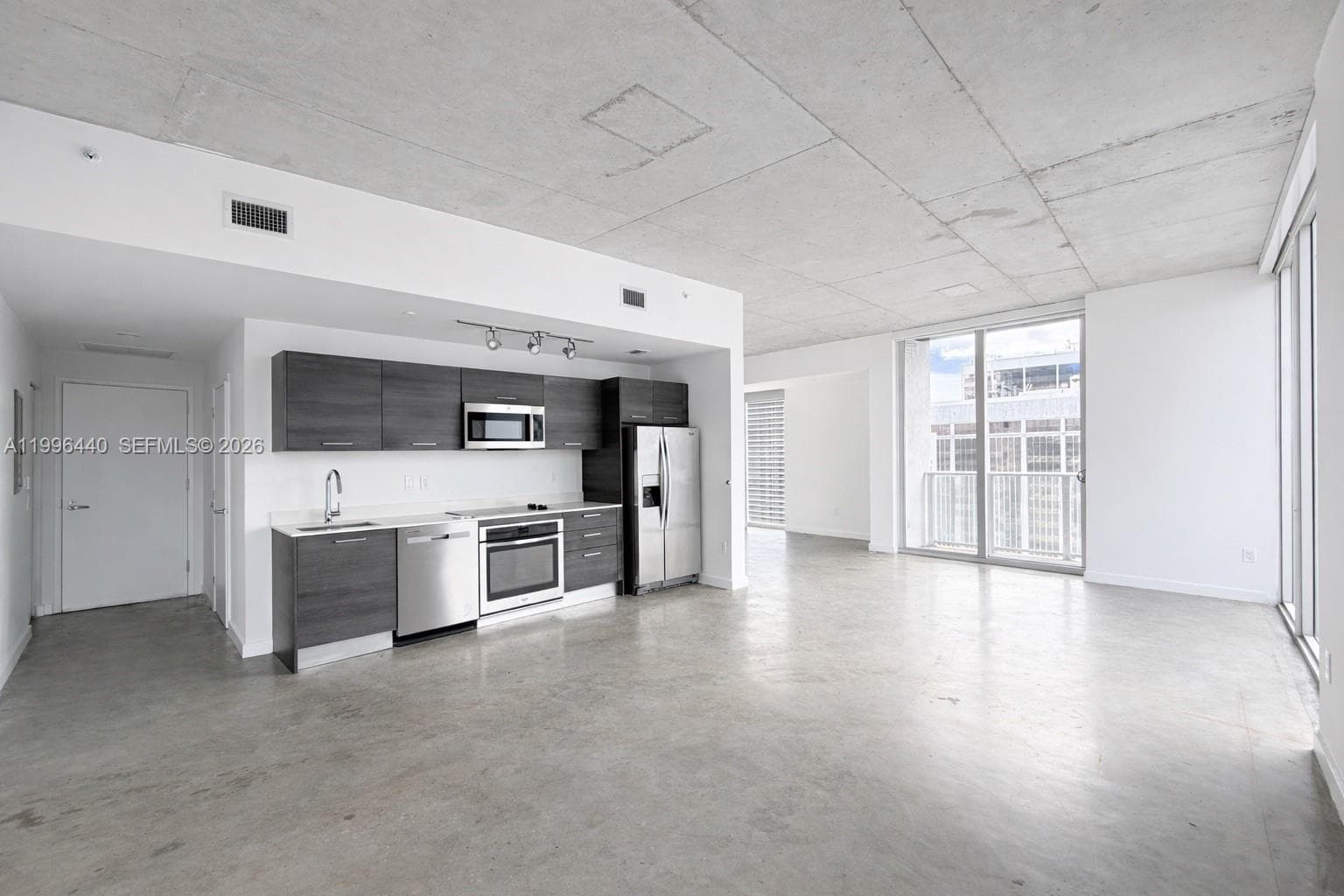 151 SE 1st St # 3001, Miami FL 33131 — 2