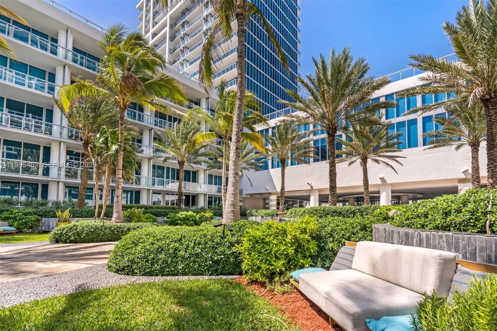 6799 Collins Ave # 1106, Miami Beach FL 33141 — 34