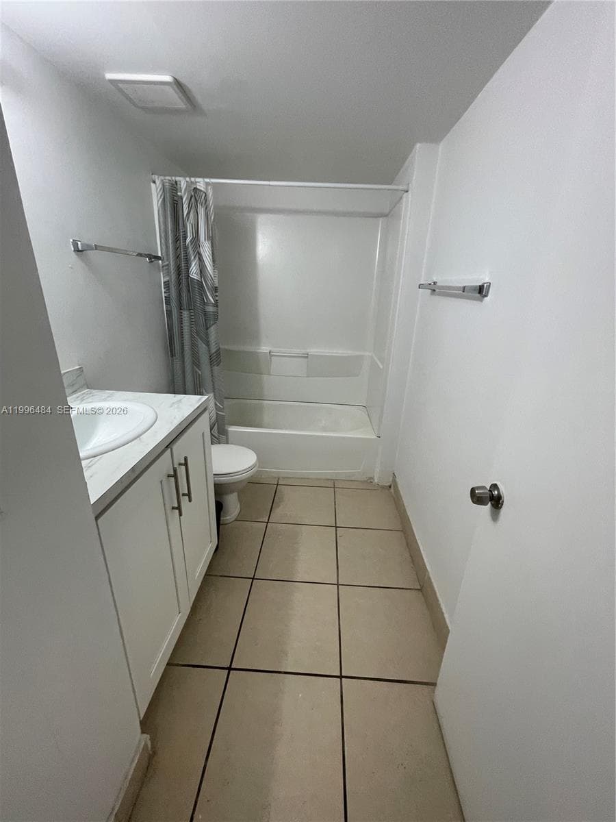 14902 SW 82nd Ln # 102, Miami FL 33193 — 14