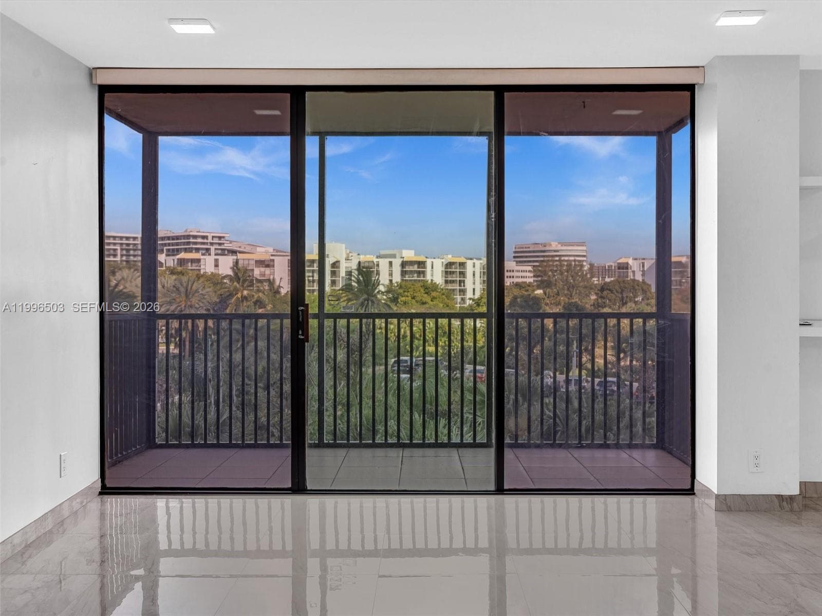 Coronado Condo- Tower Ii, Aventura, FL — 10
