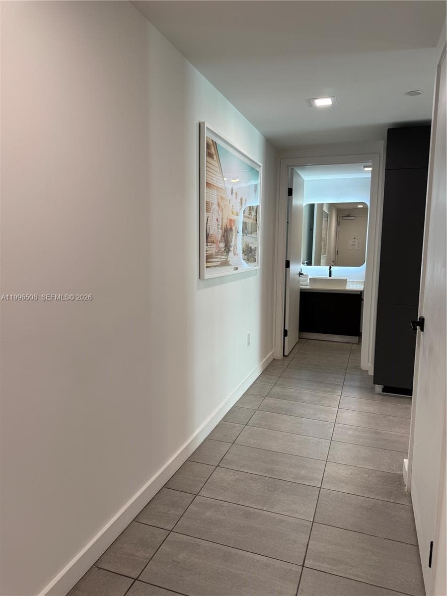 227 NE 2nd St # 2911, Miami FL 33132 — 22