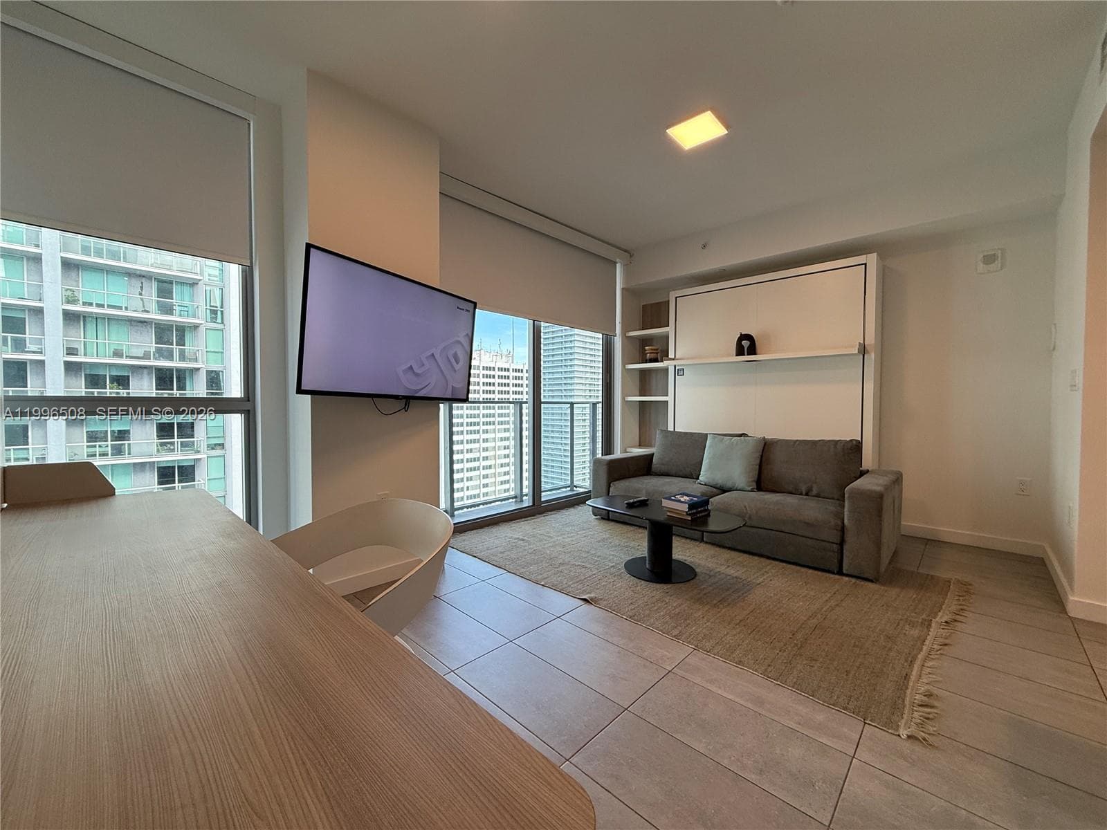 227 NE 2nd St # 2911, Miami FL 33132 — 1