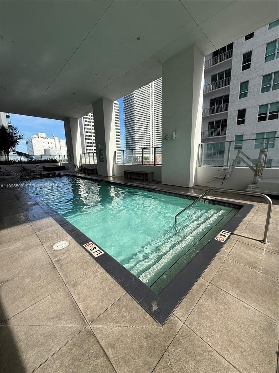 227 NE 2nd St # 2911, Miami FL 33132 — 30