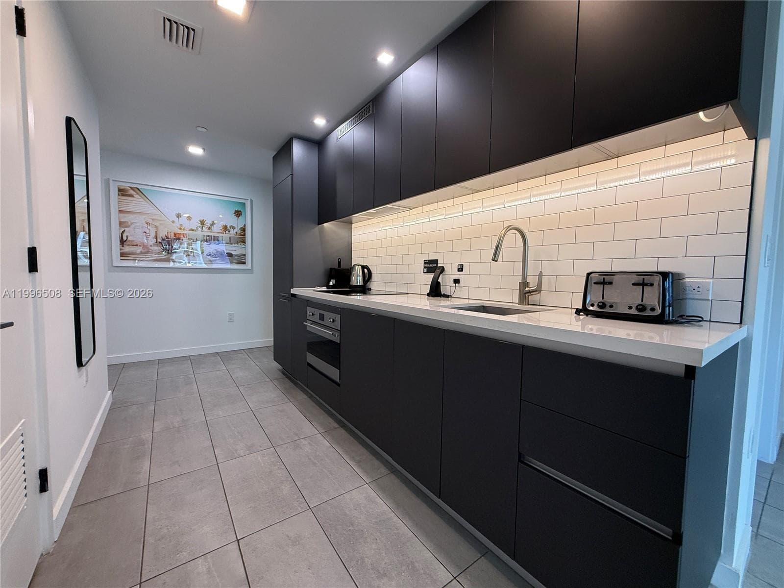227 NE 2nd St # 2911, Miami FL 33132 — 21