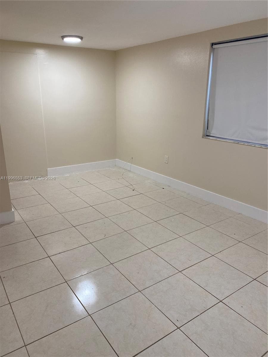1051 SW 3rd St # 3, Miami FL 33130 — 5