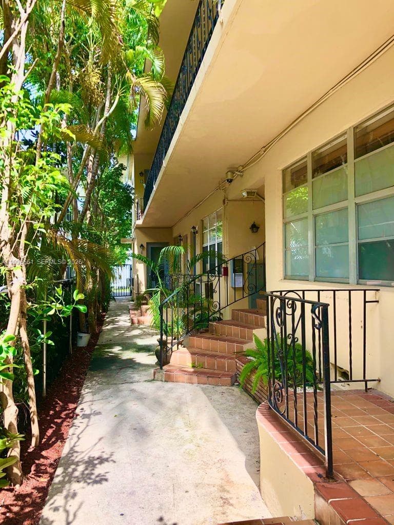 1325 Meridian Ave # 5, Miami Beach FL 33139 — 3