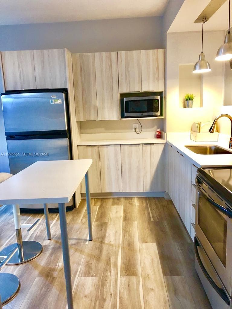 1325 Meridian Ave # 5, Miami Beach FL 33139 — 9
