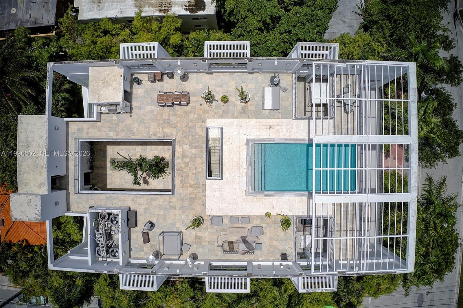 1577 Bay Rd # 201, Miami Beach FL 33139 — 36