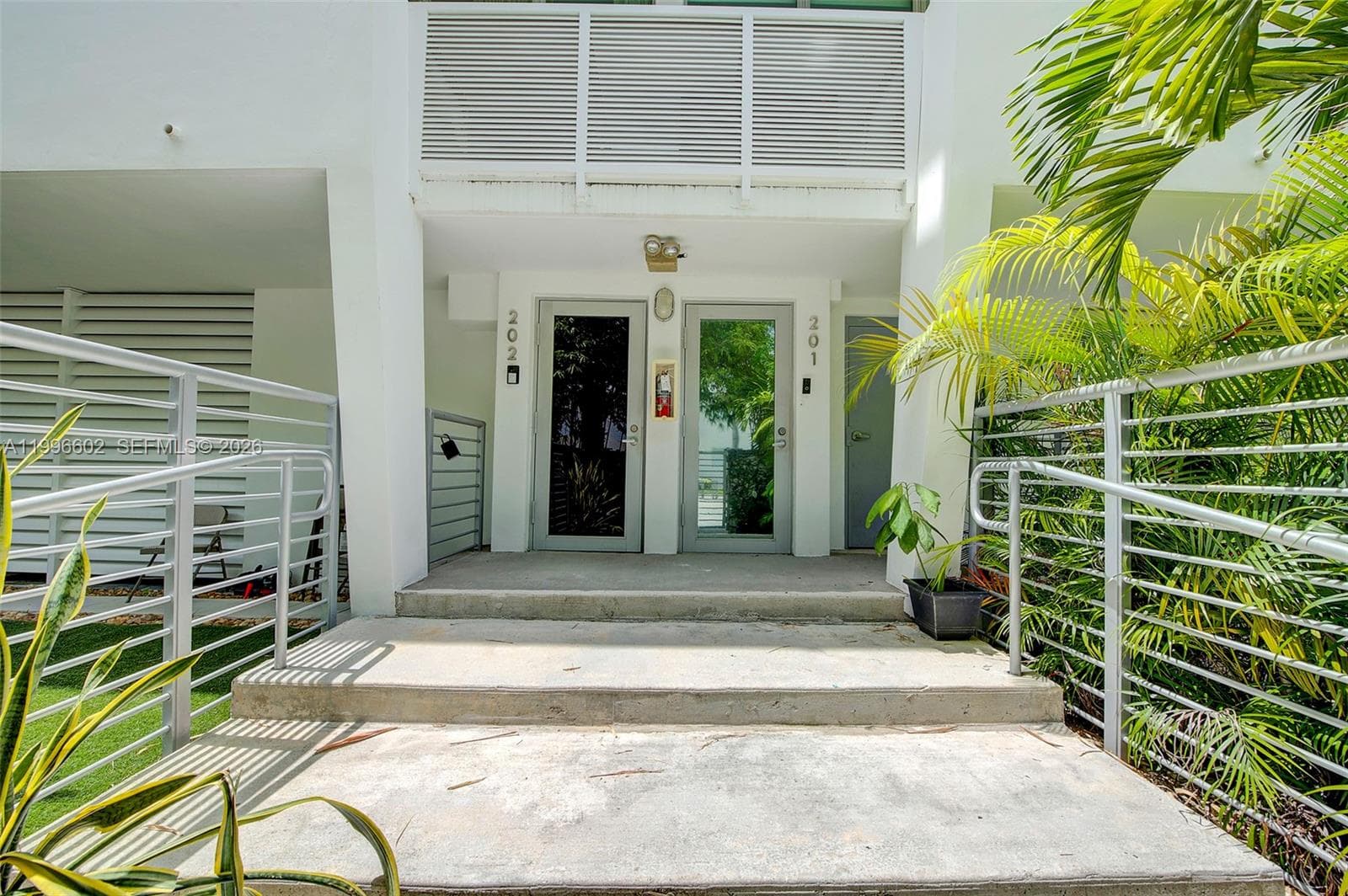 1577 Bay Rd # 201, Miami Beach FL 33139 — 30