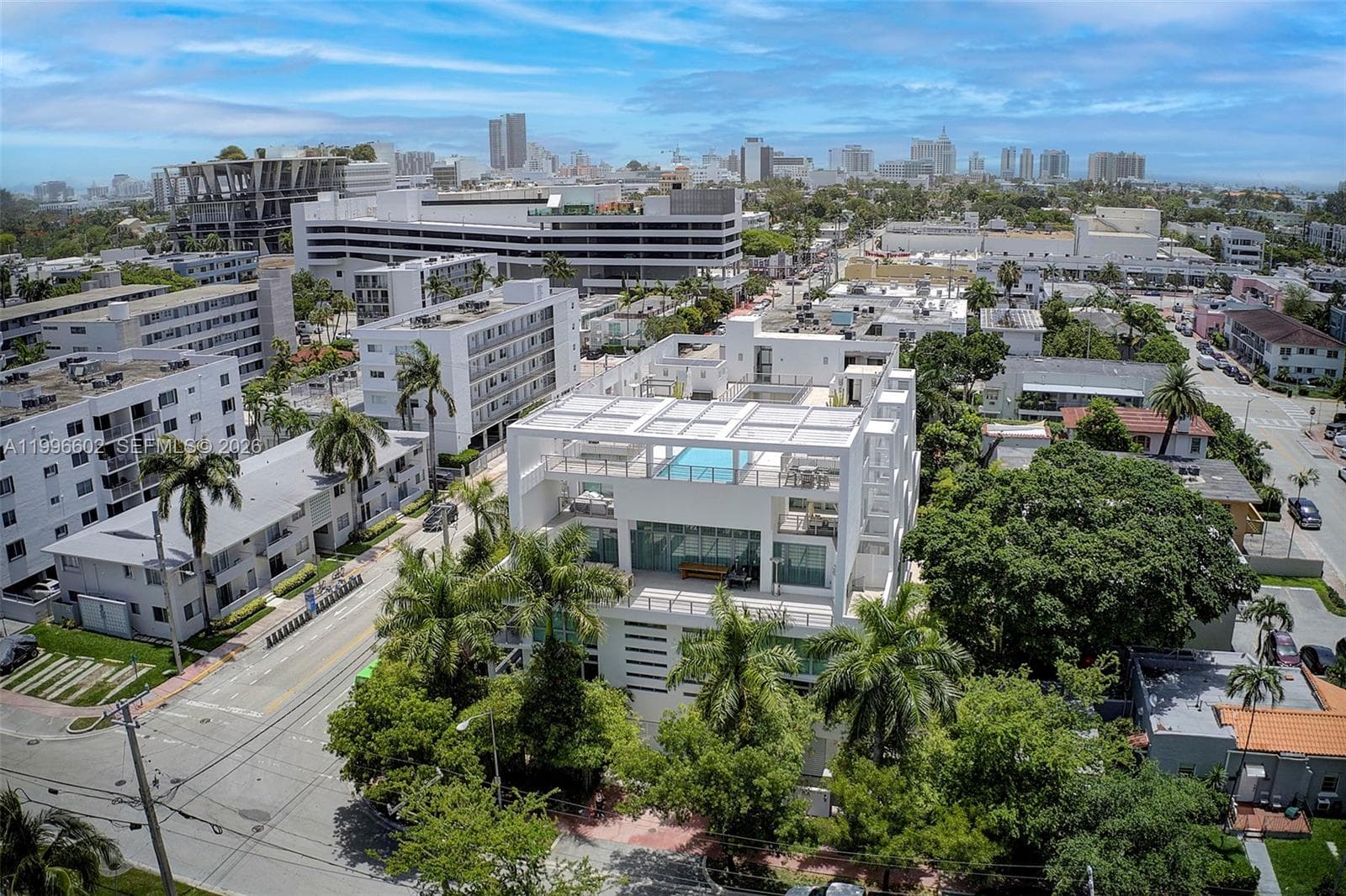 1577 Bay Rd # 201, Miami Beach FL 33139 — 33