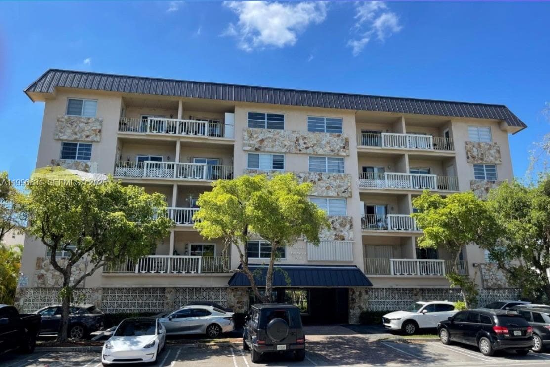 Club Of Bay Harbor Condo, Bay Harbor Islands, FL — 5
